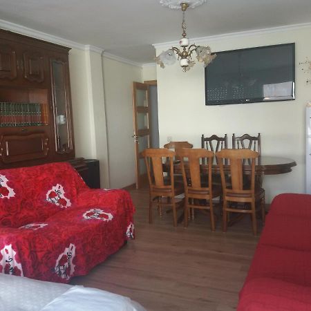 Apartamento Grande Y Luminoso ซานติอาโก เด กอมโปสเตลา ภายนอก รูปภาพ